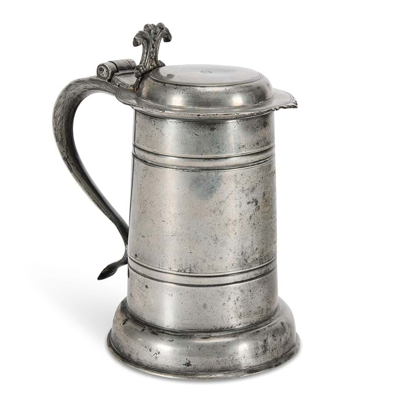 Inline Image - Lot 95: A rare Charles II flat lid pewter flagon, Yorkshire, circa 1675-1685 | Est. £3,000-6,000 (+ fees)