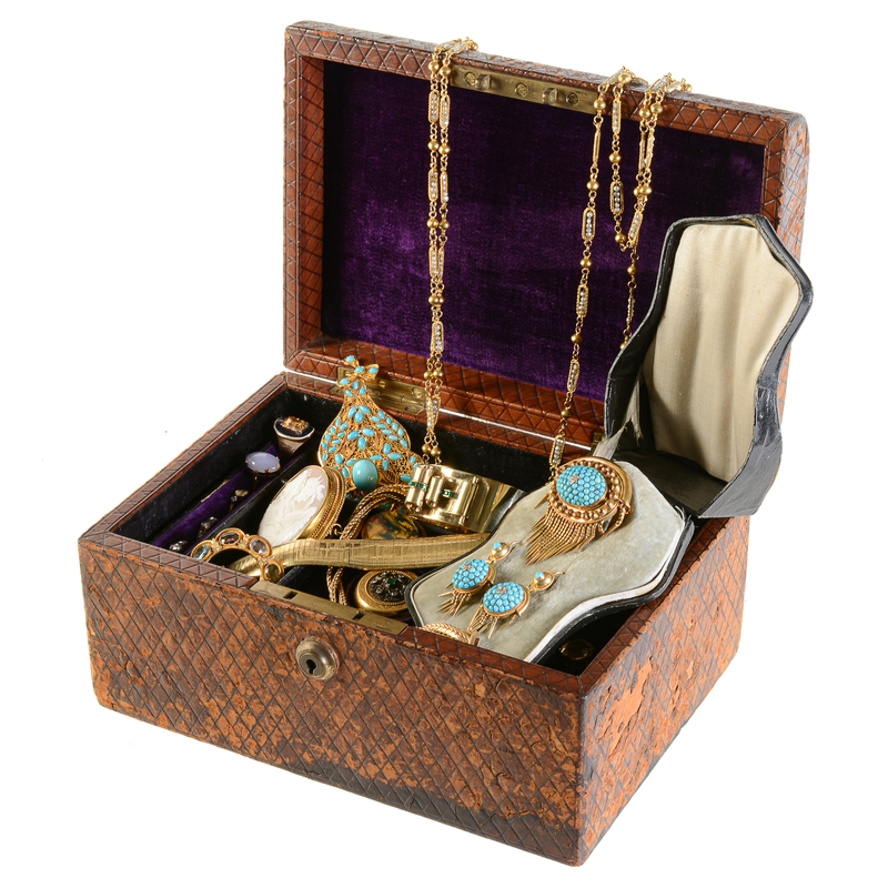 Selling your jewellery at auction: an easy step by step guide