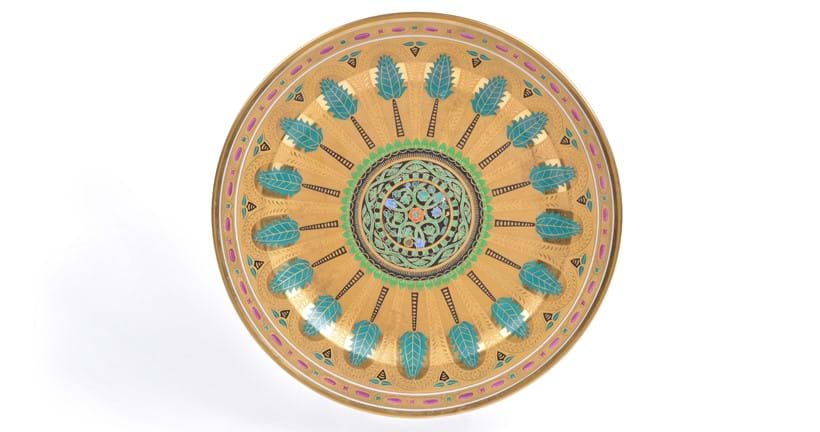 Inline Image - Lot 242: A St. Petersburg Imperial Porcelain Factory charger from the Kremlin Service, circa 1837-38 | Est. £800-1,200 (+fees)