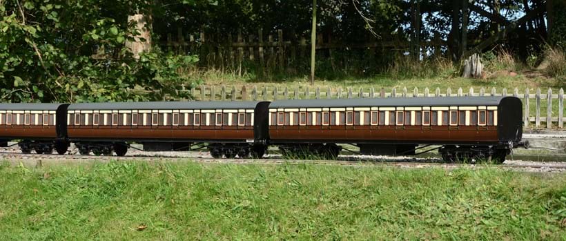 Inline Image - Lot 46: A rake of six 5 inch gauge Great Western Railway bogie coaches | Est. £5,000-6,000 (+fees)